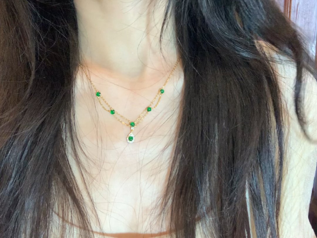 金价震荡,有人转买玉了:翻了几十篇避坑帖,我整理出宝玉石项链500、1500、3000三档预算能买什么