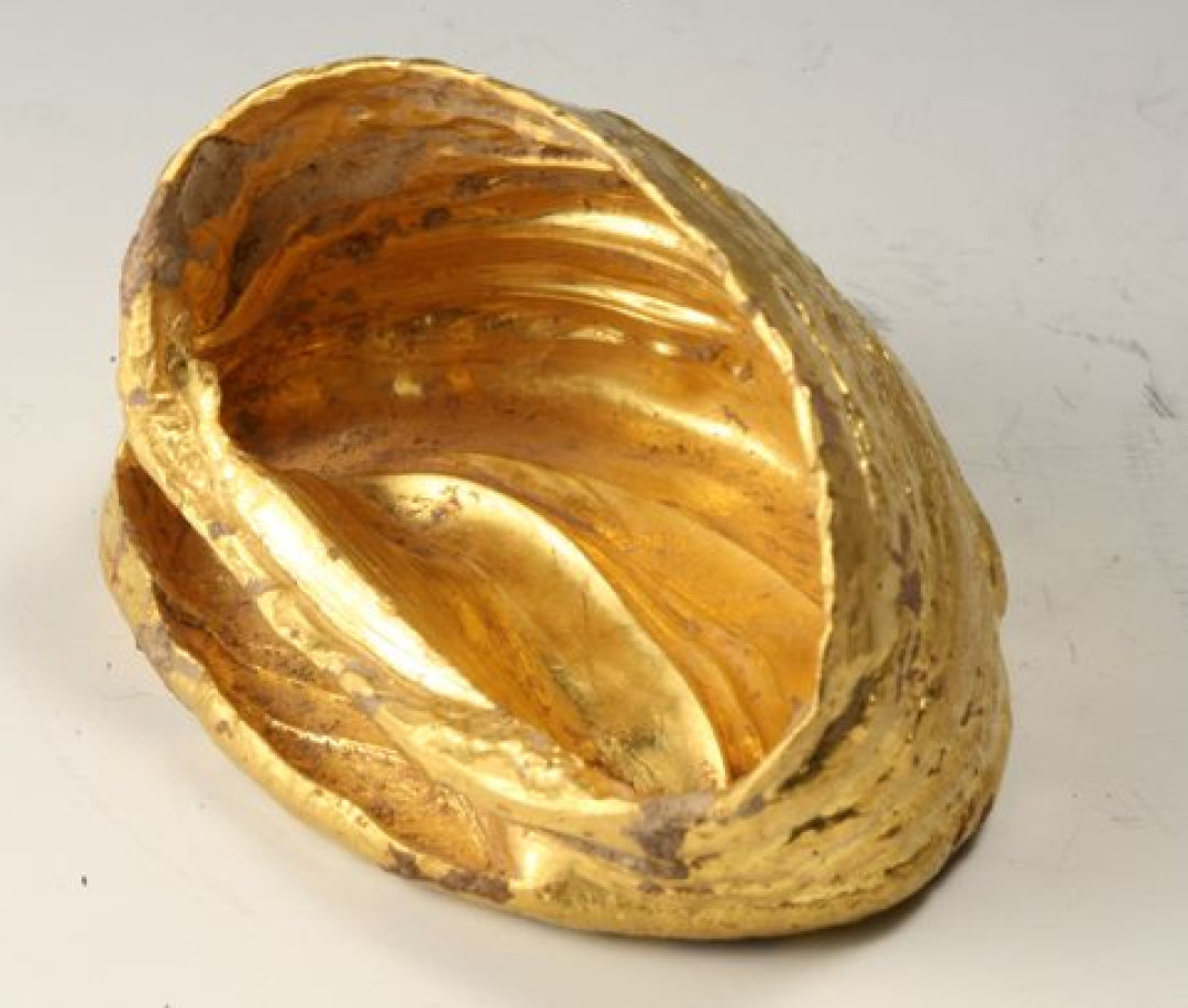 金价1小时连降4次,品牌金饰每克一夜便宜约40元:妈妈想趁跌凑100克金,先看清这三笔价差,再把这份防坑清单转给她