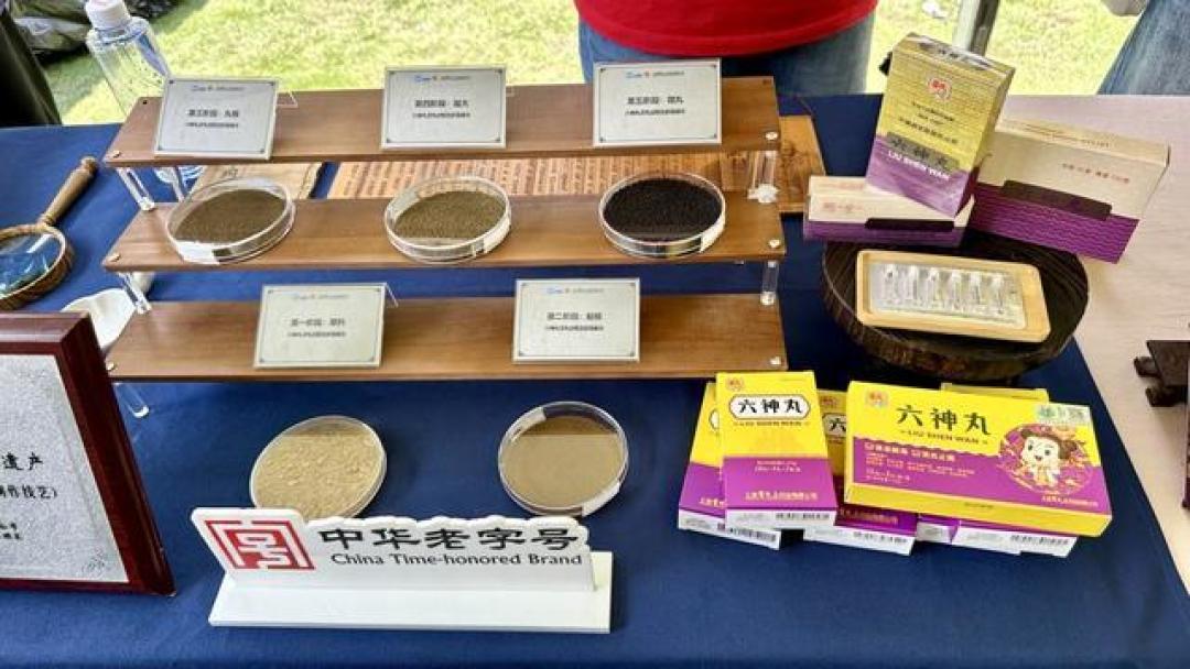 雷允上六神丸,网上有人喊神药有人骂歹毒:吃这盒国家级保密配方前,先看清三件事