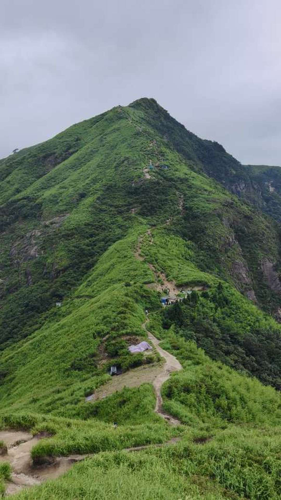 轻量化玩家入秋第一考:这 1 公斤保暖加在哪、加多少、买还是租