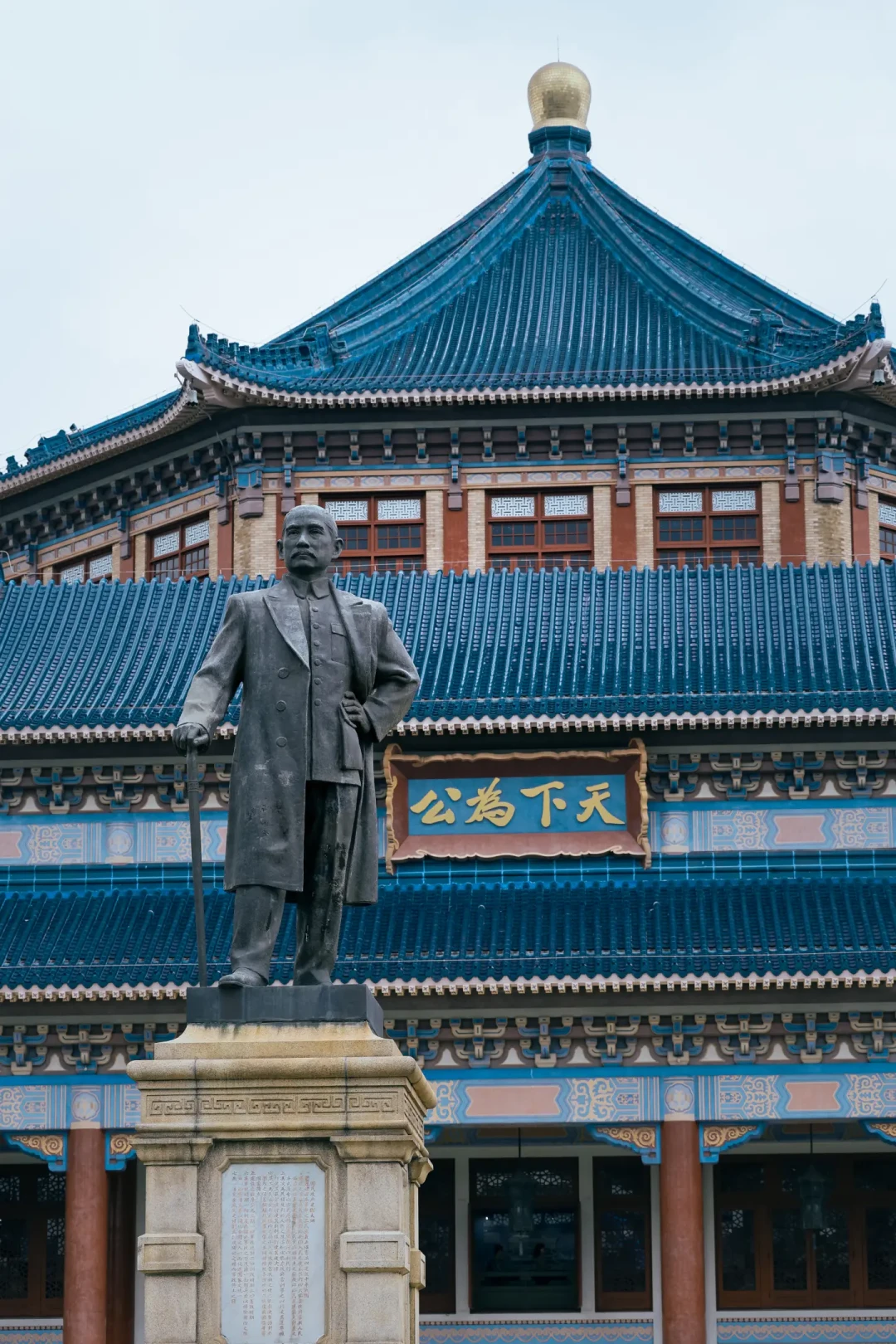 邓丽君演出扎堆,真人专场、交响音乐会、数字人演出,到底该买哪种票?