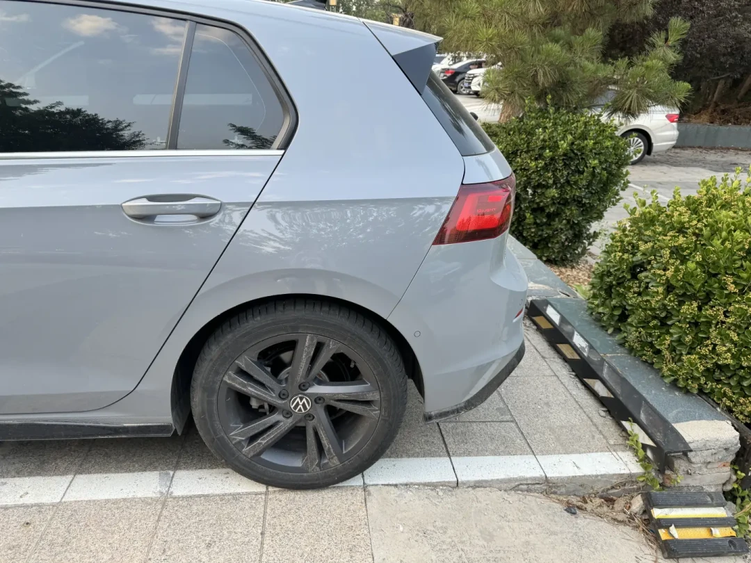 撸车师兄9.5万播放的
