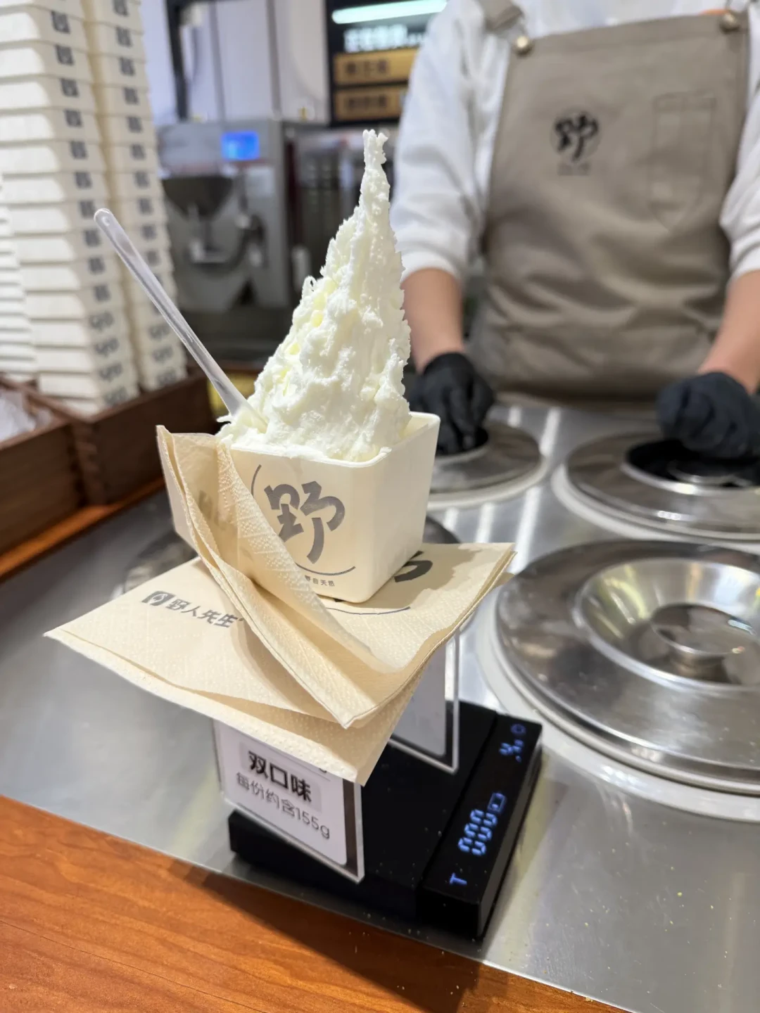130克卖28元到底贵不贵?我把gelato按克算了一遍:野人先生、霸王茶姬、自助烤肉全比了