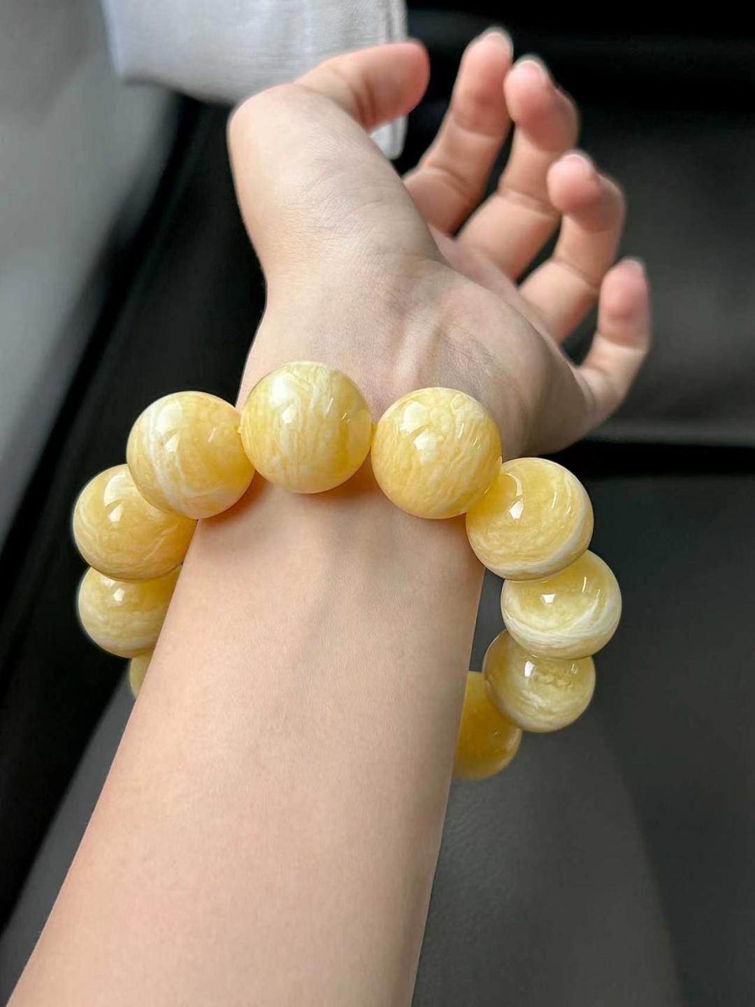 你搜的“蜜蜡品牌排行”,64%是广告:模板软文的5个破绽和真正的四步功课