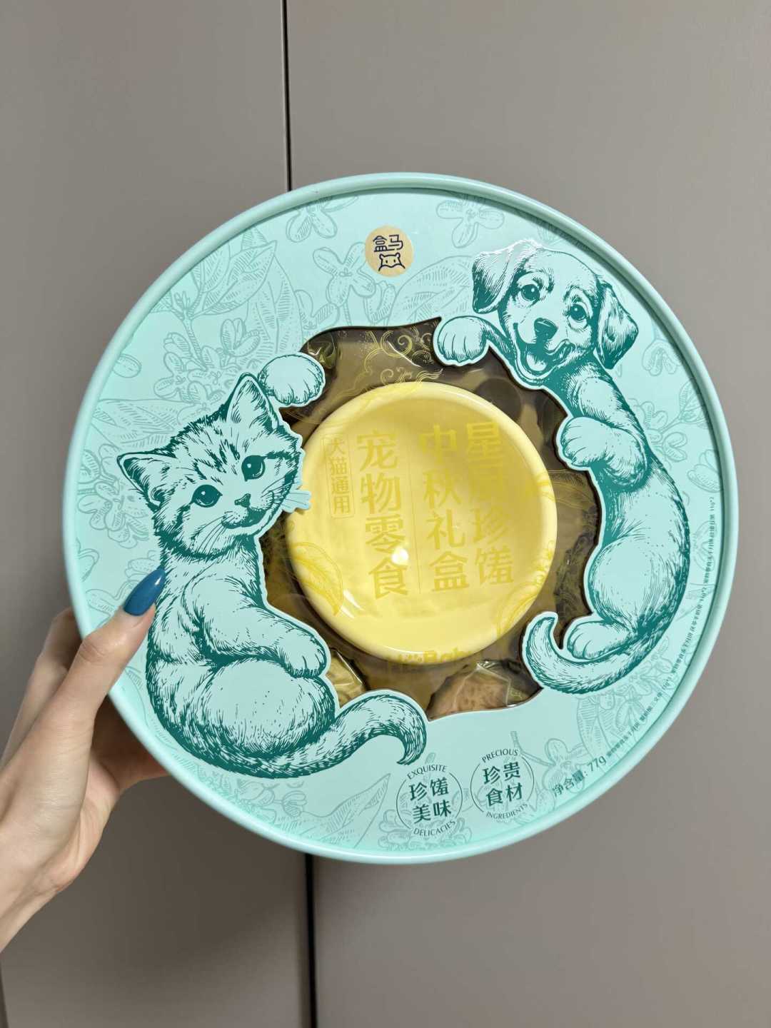 中秋还没到,宠物月饼已经打起来了:盒马卖出一杯咖啡价,手作店在推礼盒,这笔