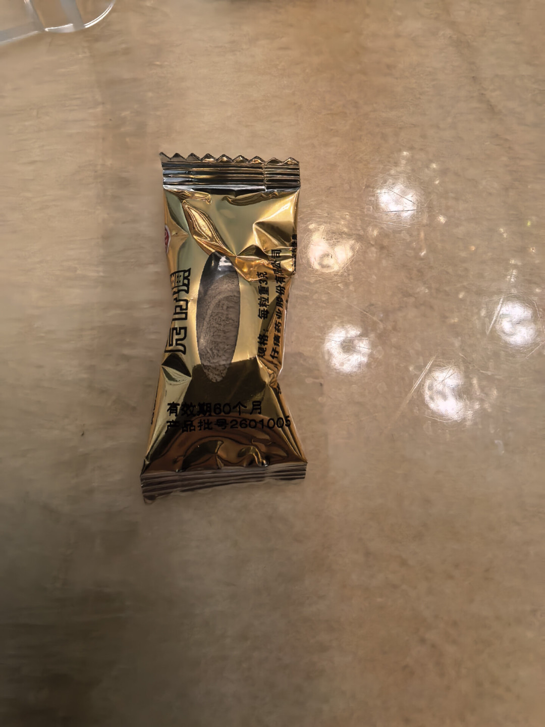 酒前一粒、磨粉敷痘:片仔癀的5种网红用法,我拿说明书逐条对了一遍