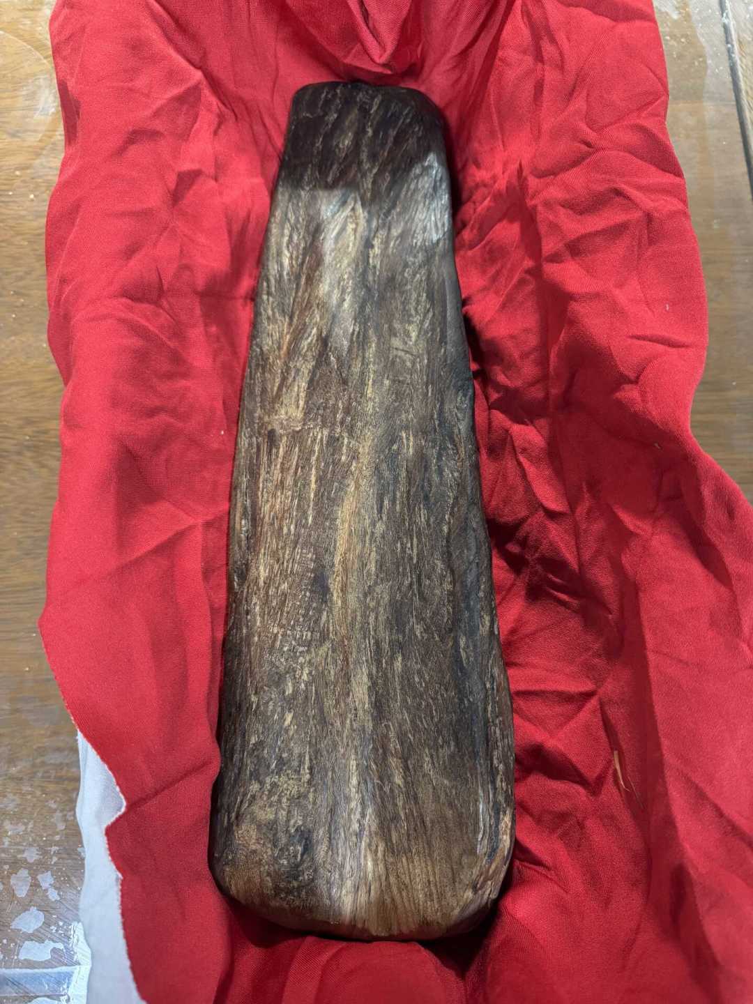 先别急着学鉴别:你搜到的沉香科普,可能是商家自己写的