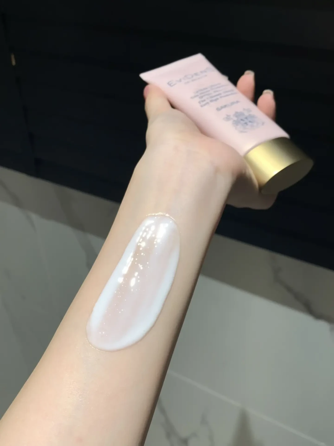 伊能静9月4日直播三周年:实付999送21片面膜,这波宠粉值不值得蹲?