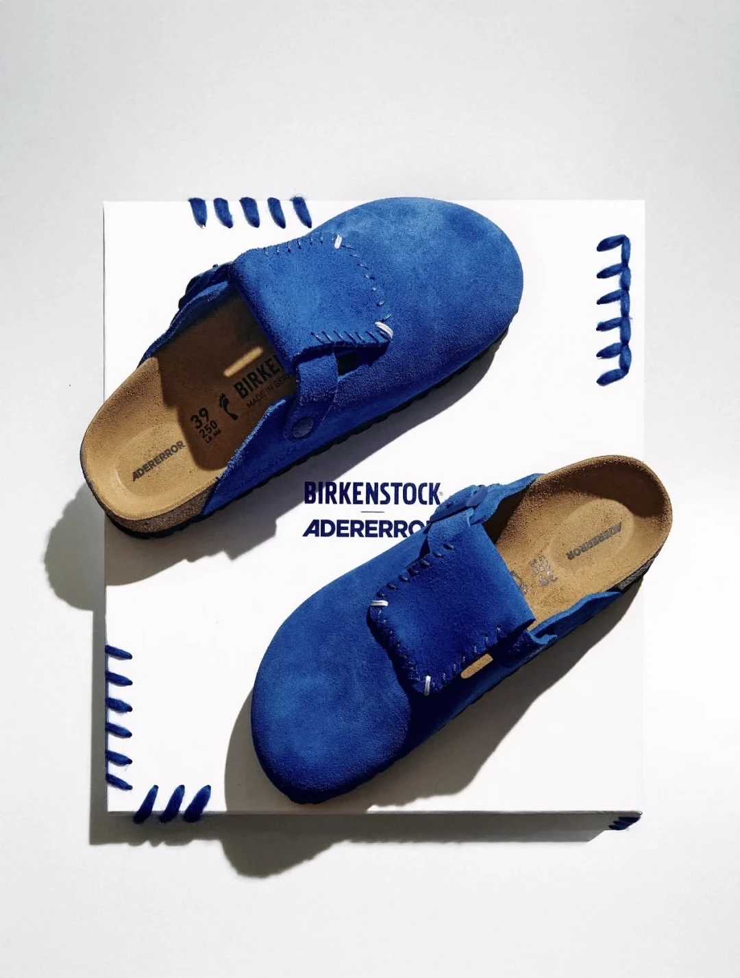 BIRKENSTOCK 联袂 sacai 的杂交勃肯:Aoyama 107 与 Cassette 75,这双鞋值不值得等