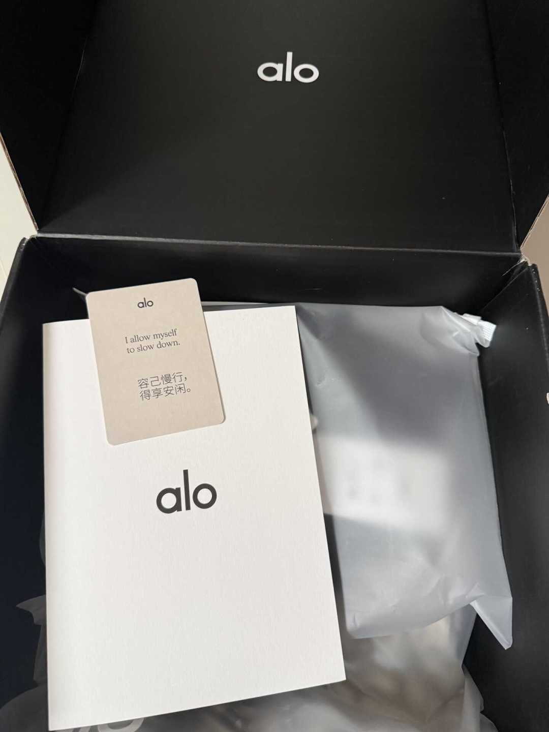 ALO一分钟破千万、一周卖出2个亿:把茉寻穿成alo的人,先看懂这三笔账