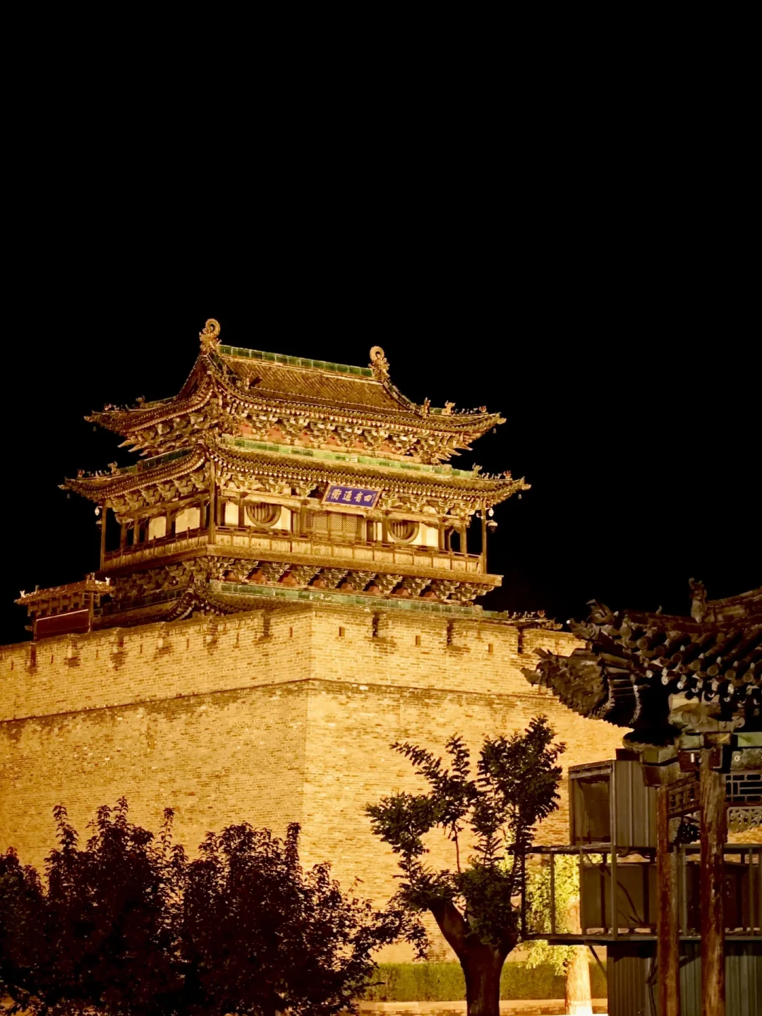 20篇热门帖里11篇在避雷《又见平遥》:拆开差评你会发现,是三种人互相说服不了