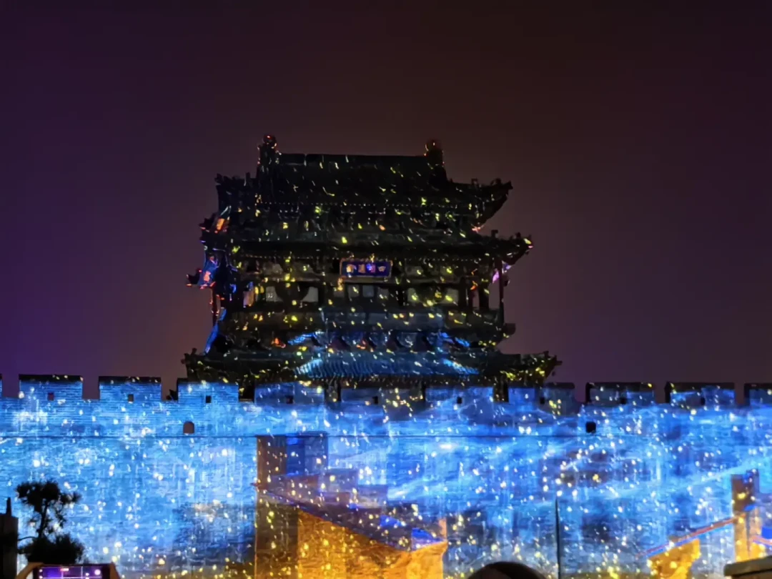 20篇热门帖里11篇在避雷《又见平遥》:拆开差评你会发现,是三种人互相说服不了