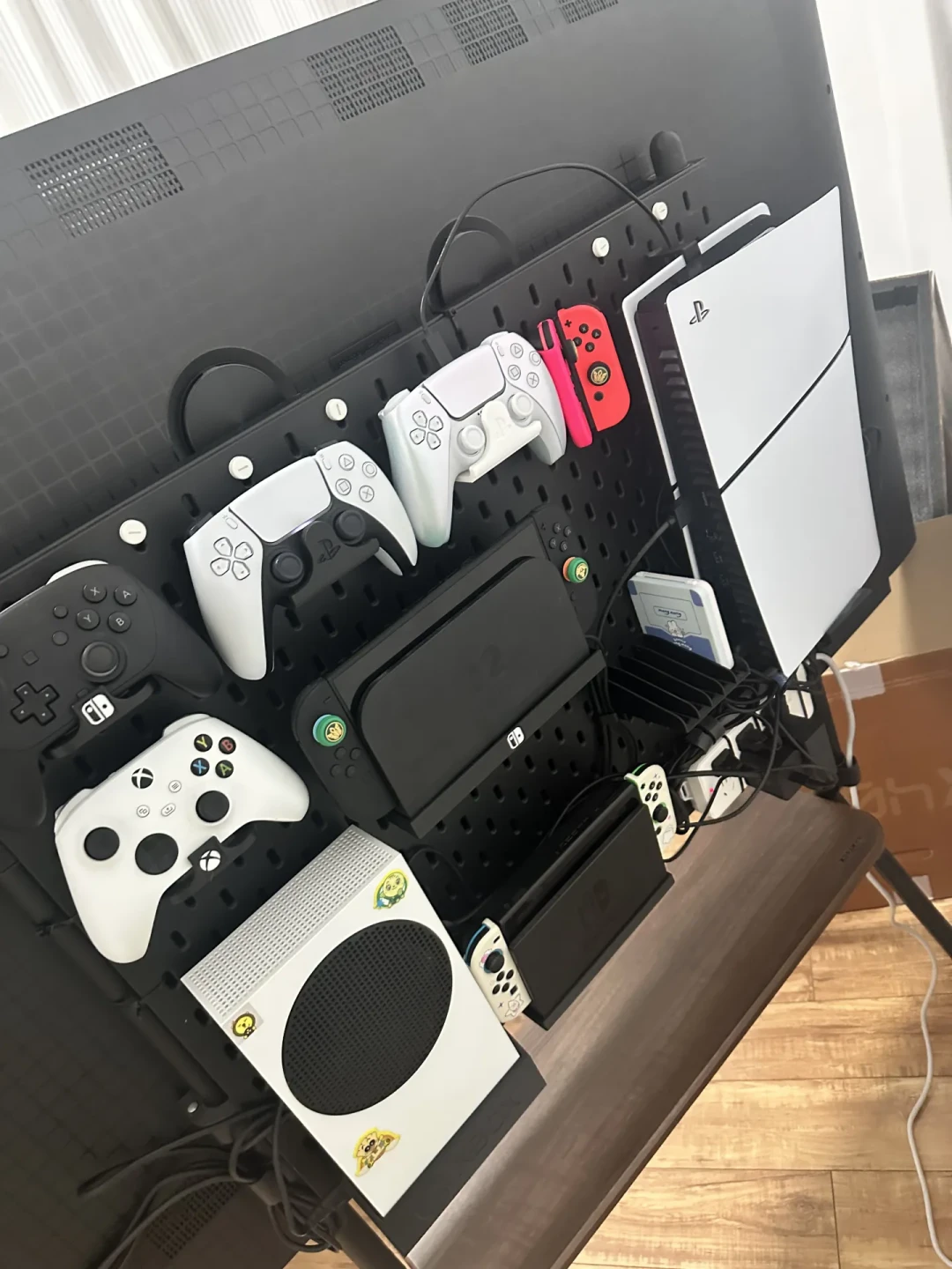 GTA6定档11.19,PC版没影,主机却在涨价:给电竞房配一个主机角之前,先算清三本账