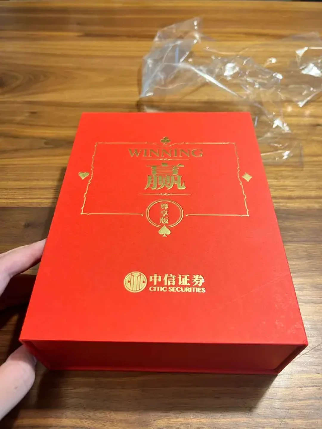 掼蛋选牌:三路互相打架的软文测评,挤掉水分后只剩这4条能抄作业