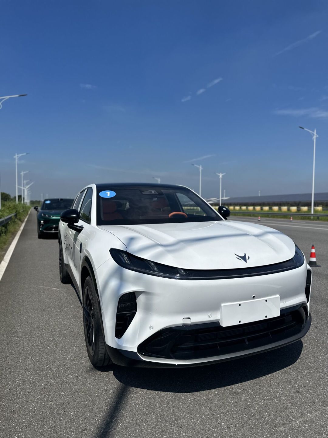 72小时破3万、同期仍亏近20亿:极狐T7这张13.78万的越级牌,从哪省、靠什么赚
