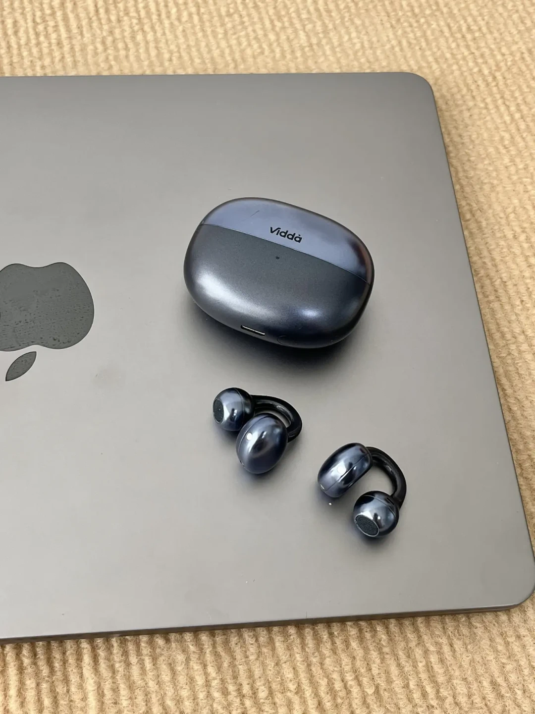 Vidda V11耳夹耳机刷屏开学季:对完上市近10个月的机主帖,