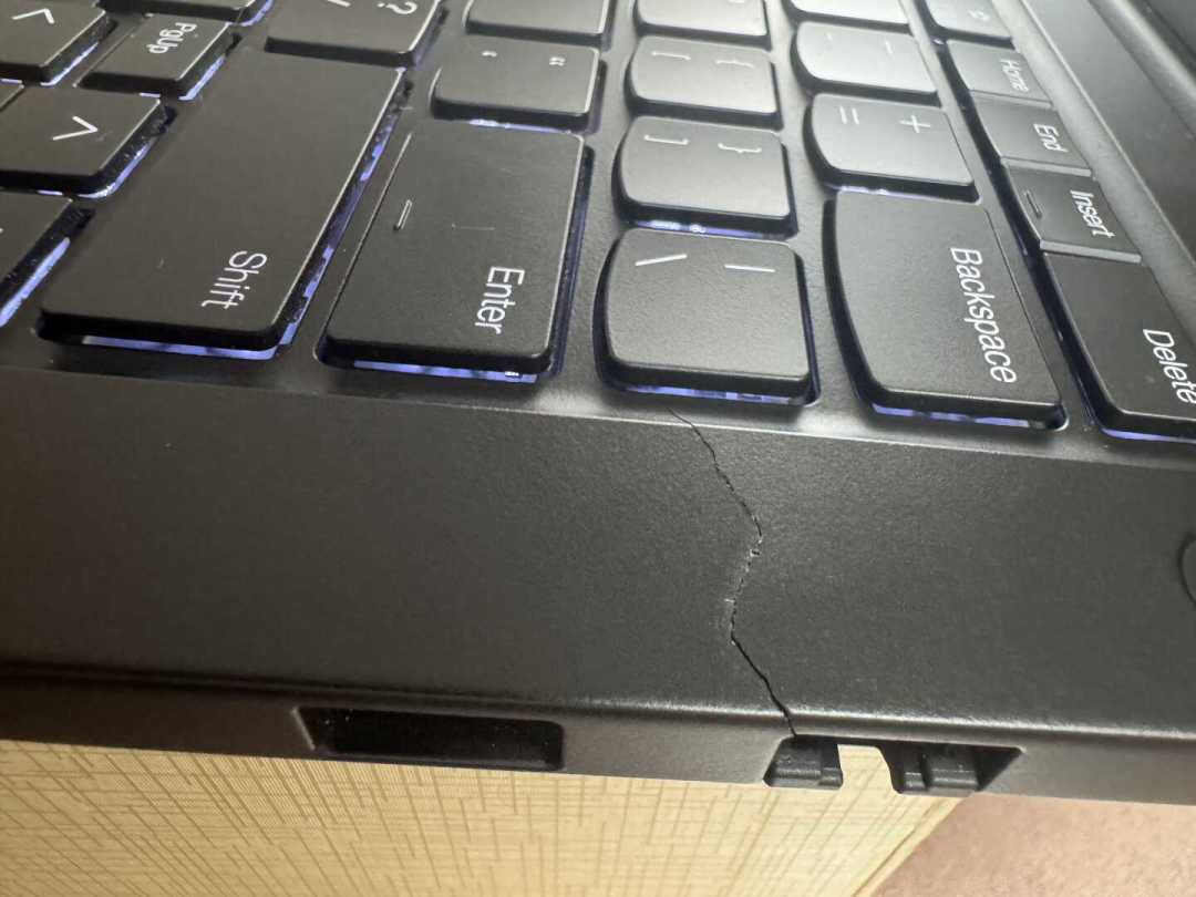 ThinkPad品质还靠谱吗?把近半年16条翻车帖按