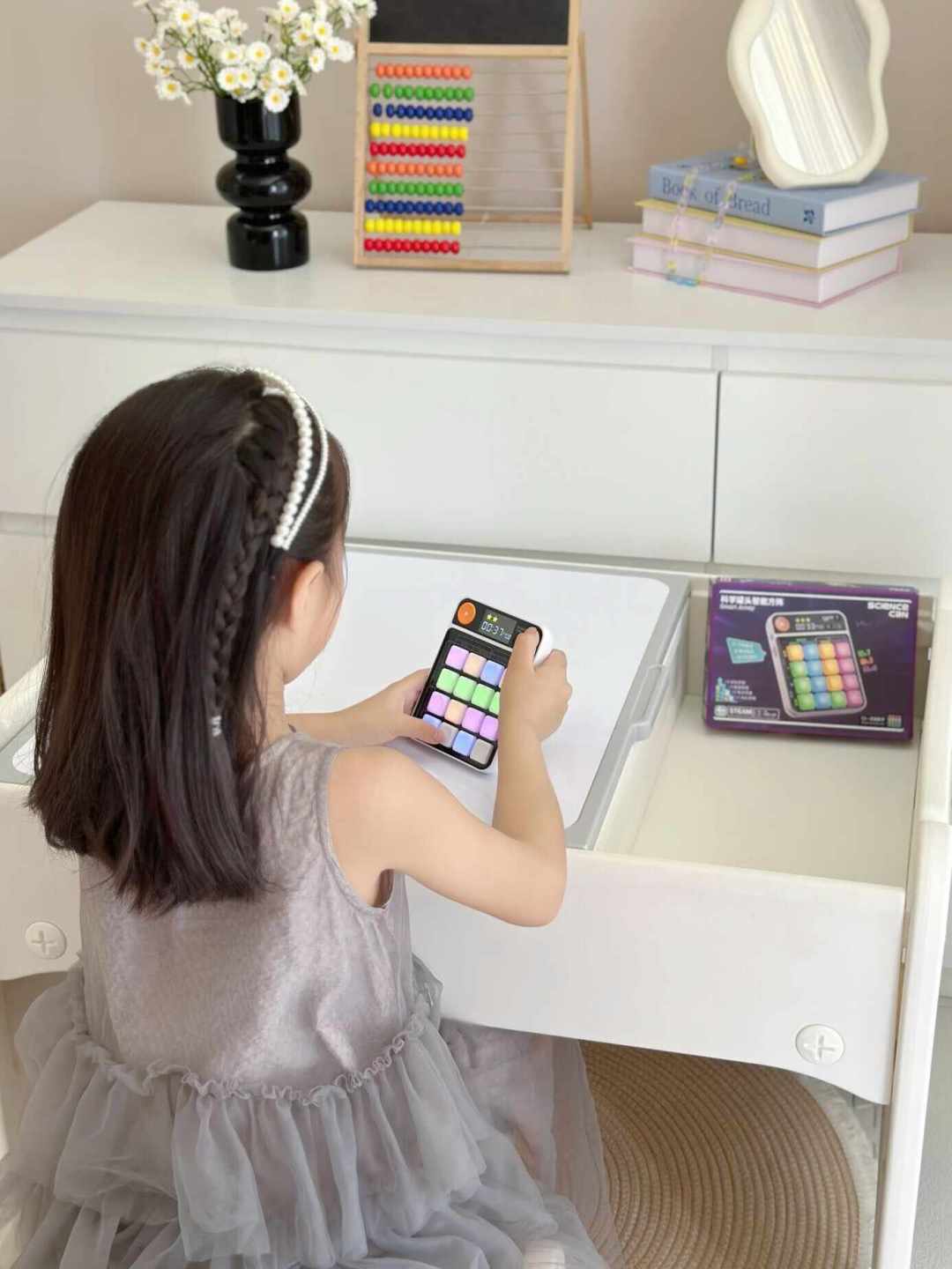 开学前妈妈圈用25个格子计时:打印0元、科学罐头几十块、专注力课3990,这笔钱花哪一档