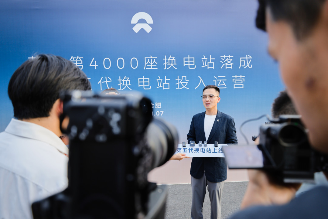 李斌说蔚来的钱“都亏在明处”,被嘲“比脸都干净”:14个月后,该对这本千亿账了