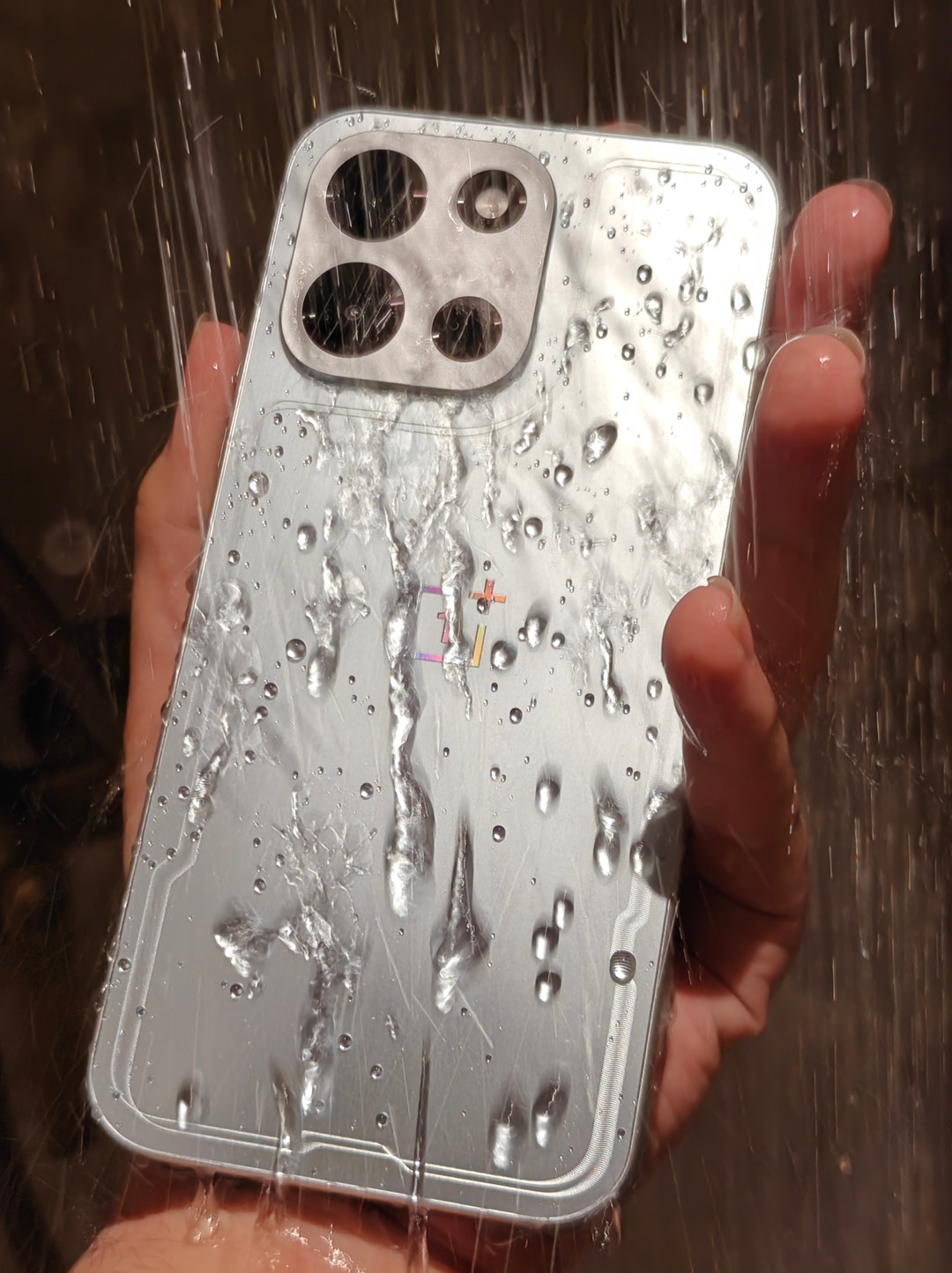 一加16的9000mAh,对完备案再对爆料:标称9000、额定8780,续航党十月前先算清这三笔账