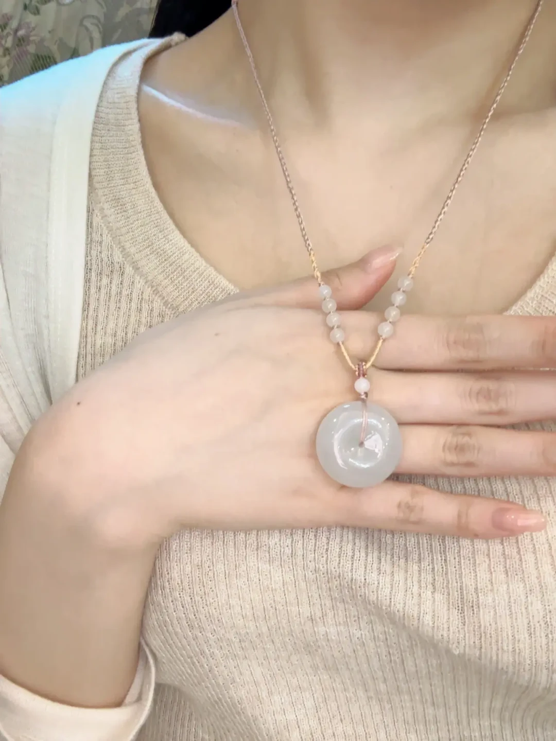 “男戴观音女戴佛”没有佛经依据:买宝玉石项链前,先把8大题材的寓意和挑选点看明白