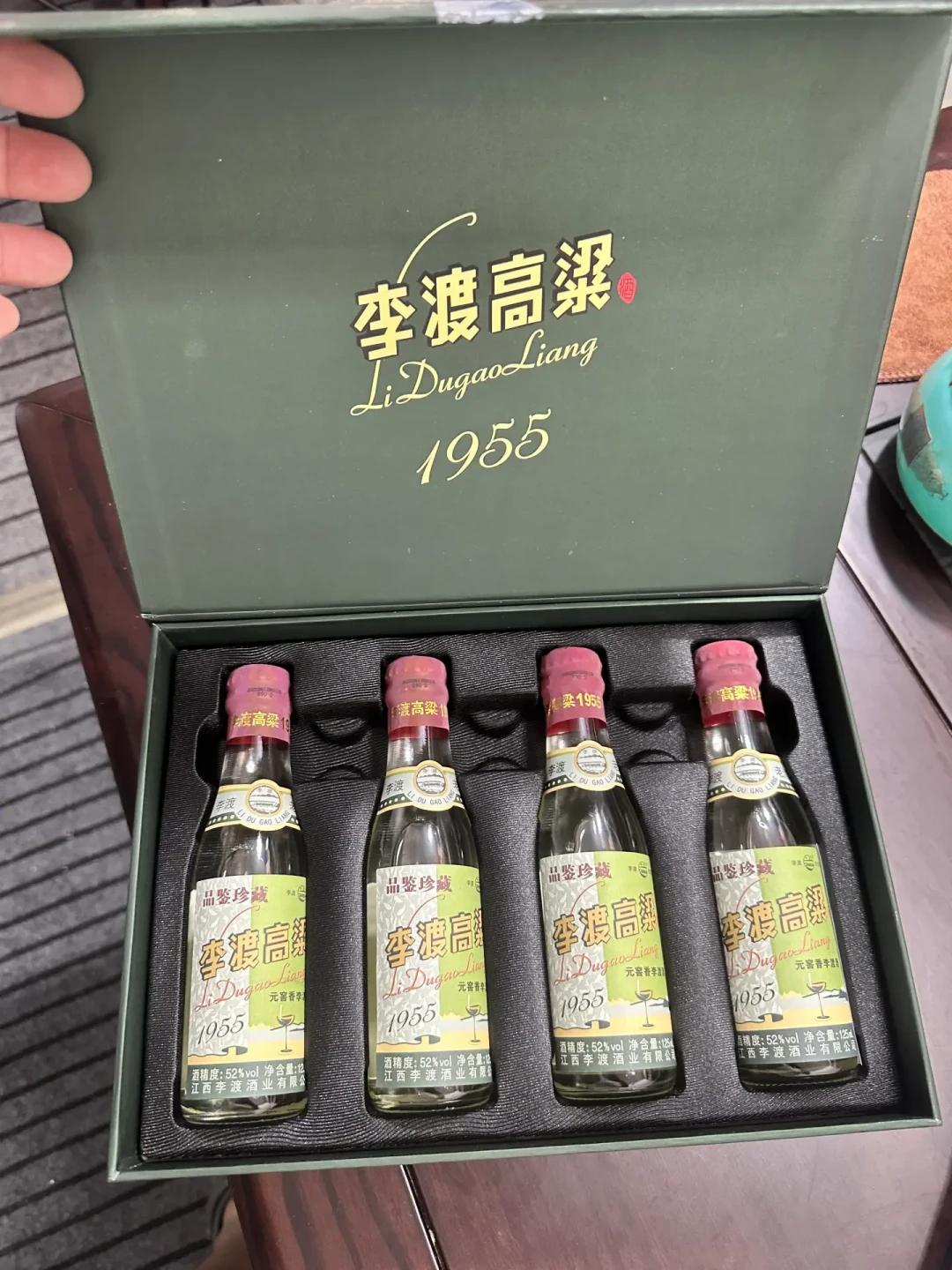 知乎一周四篇“李渡是不是名酒”软文刷屏:翻完布鲁塞尔大金牌的账本,三处对不上