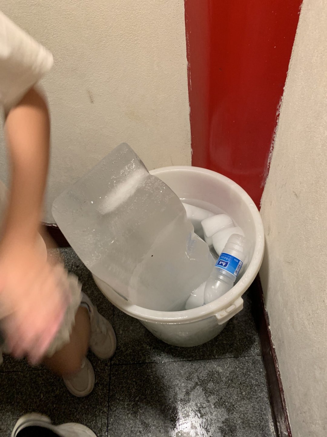高考不考、课本不收,这个夏天却有近万人抢着背:新学期前,《滕王阁序》还值不值得背?
