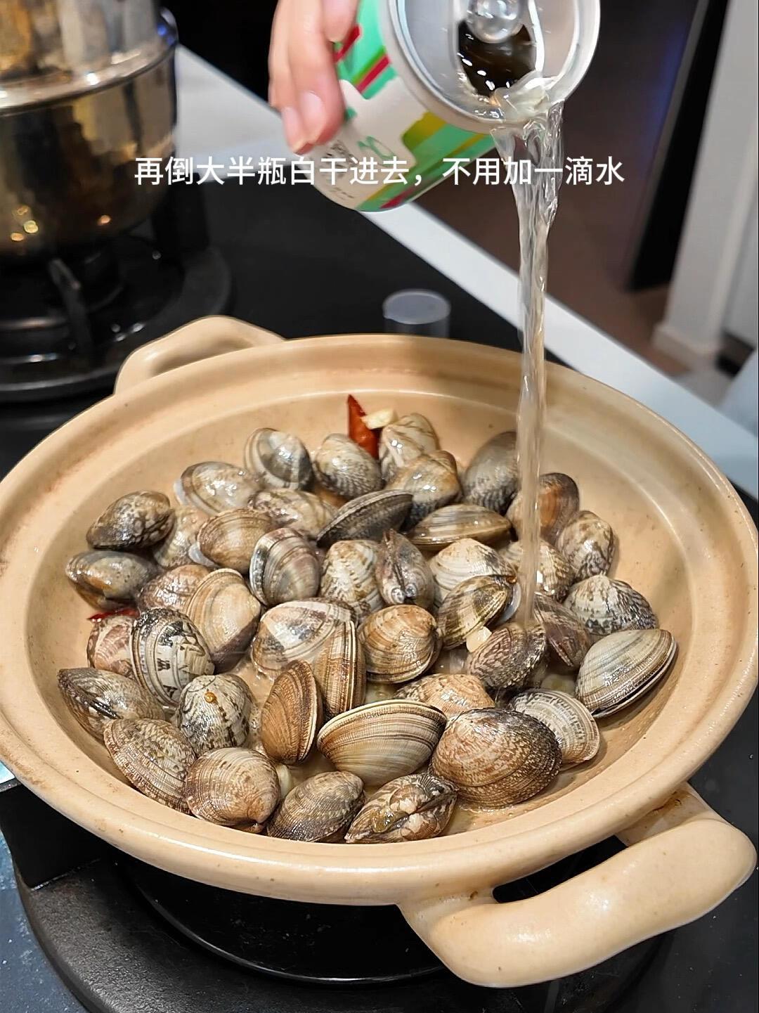 西鸽把N18装进了易拉罐:190ml、不用开瓶器,露营党的口粮酒还是智商税?