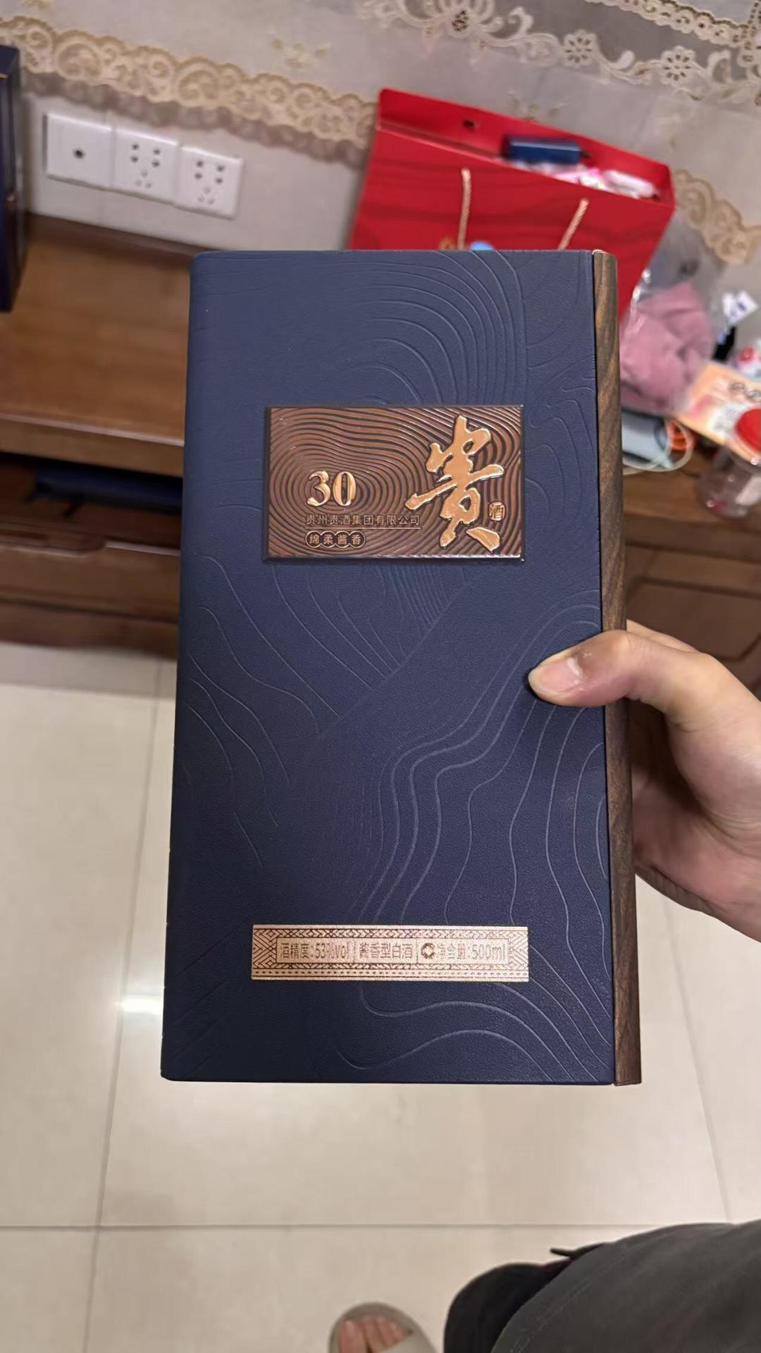 20块的串酒卖399判了12年:贵酒的
