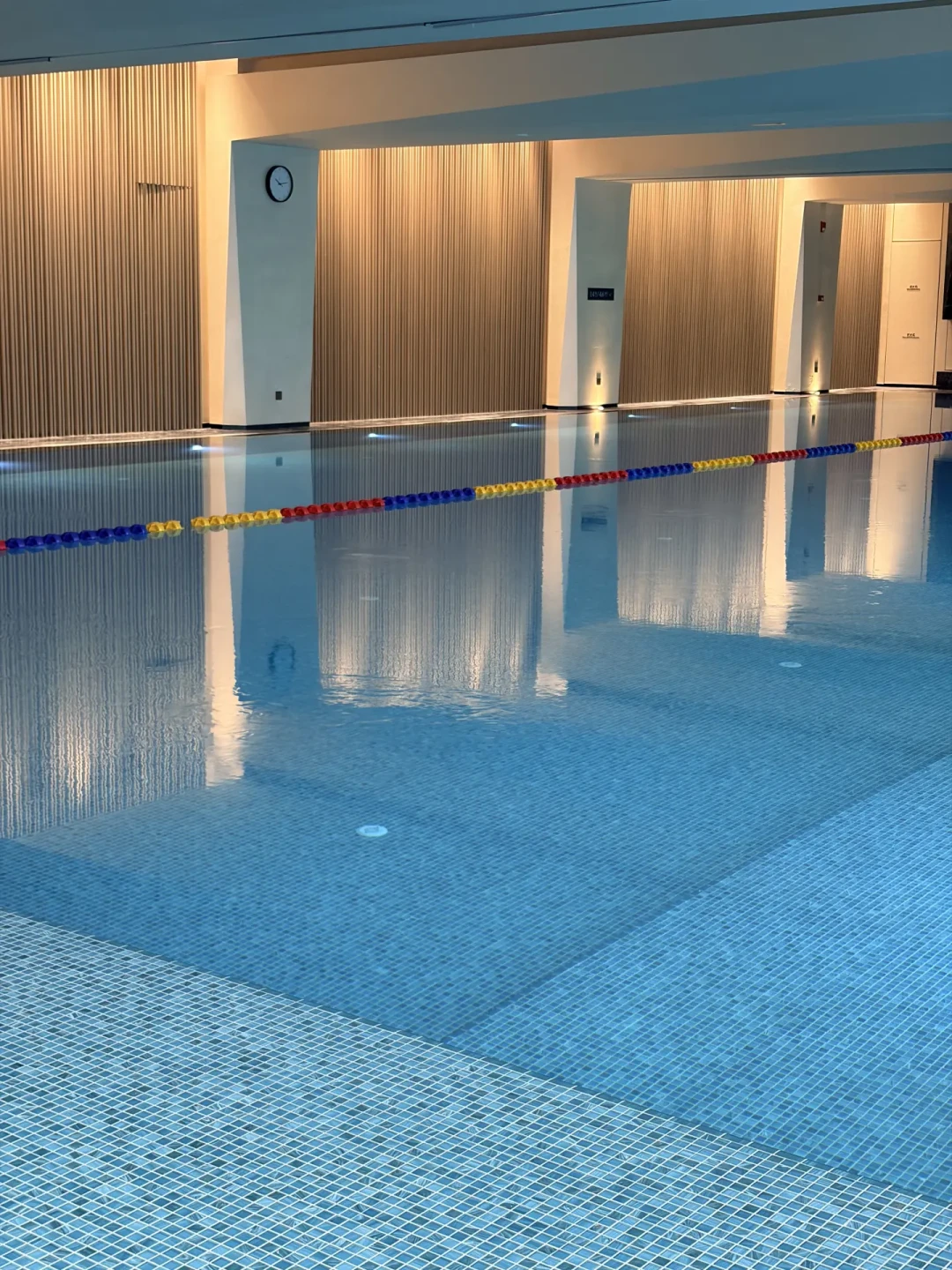 不订房的staycation:14元到300元的酒店泳池门票,我比了12个价,3个坑先看清