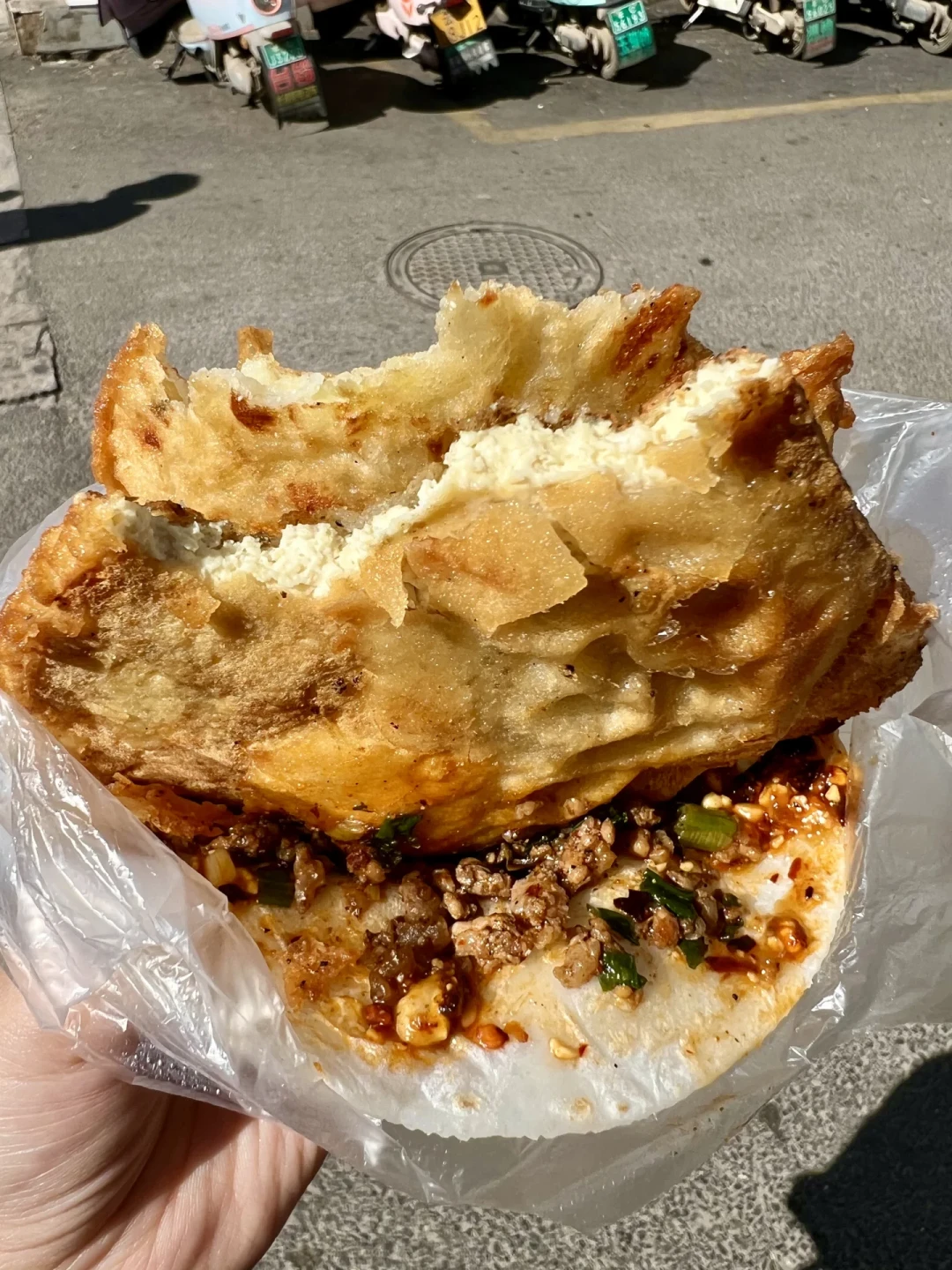 《人生一串》完结6年后,2026年剧中的店实况:招牌串还是那串,新的坑是排队和素菜