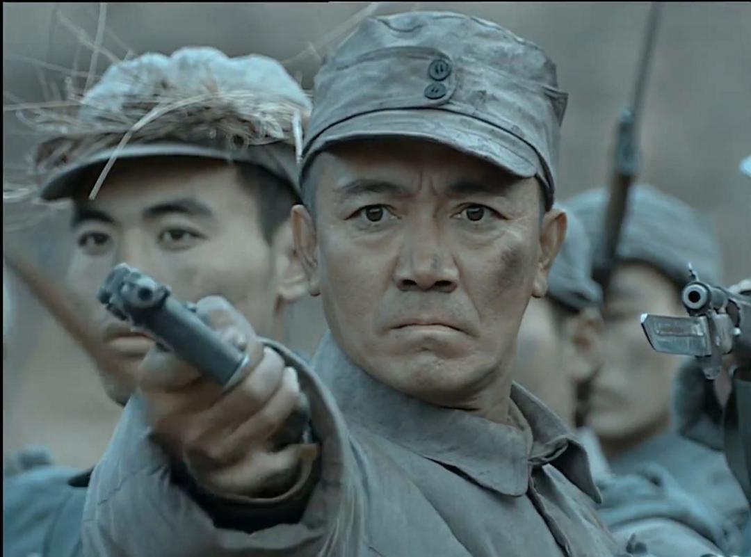 李云龙被降成营长，为啥全团还只认他？拆一拆《亮剑》处分账里的三种说法