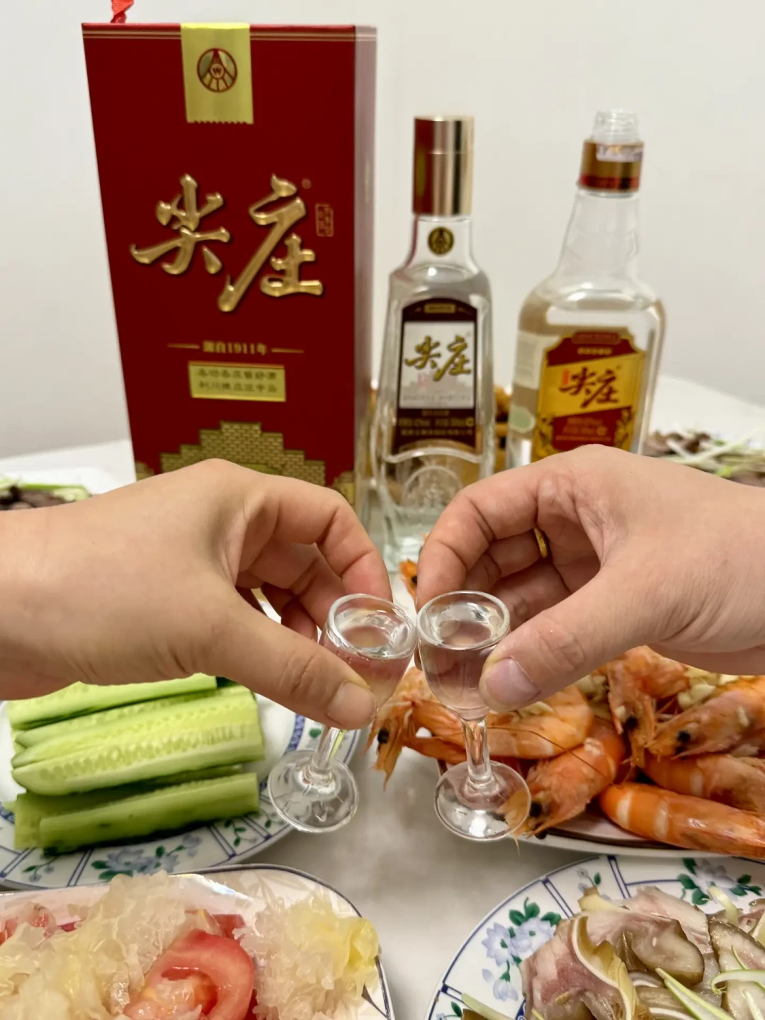 国庆婚宴上尖庄,先把“满30瓶赠陈坛”的宴席扫码账和一桌成本算清楚
