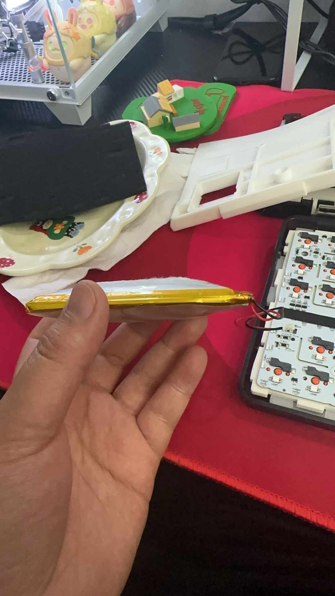 键盘先退休的不是轴,是电池:十年老Ducky的“寿命体检”