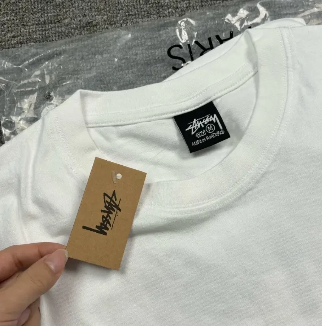 小票变了、领标换了、得物入的也要去求鉴定:Stüssy 爆卖的另一面是真假焦虑