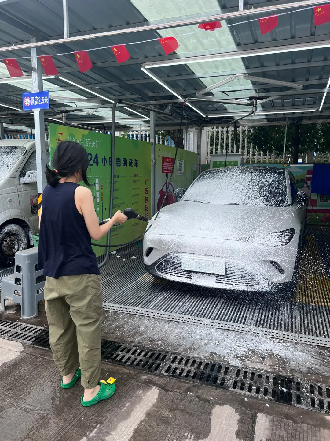 师兄说自助洗车一次15元,评论区说超过6元不如给别人洗:四条路线的年成本我算了一遍
