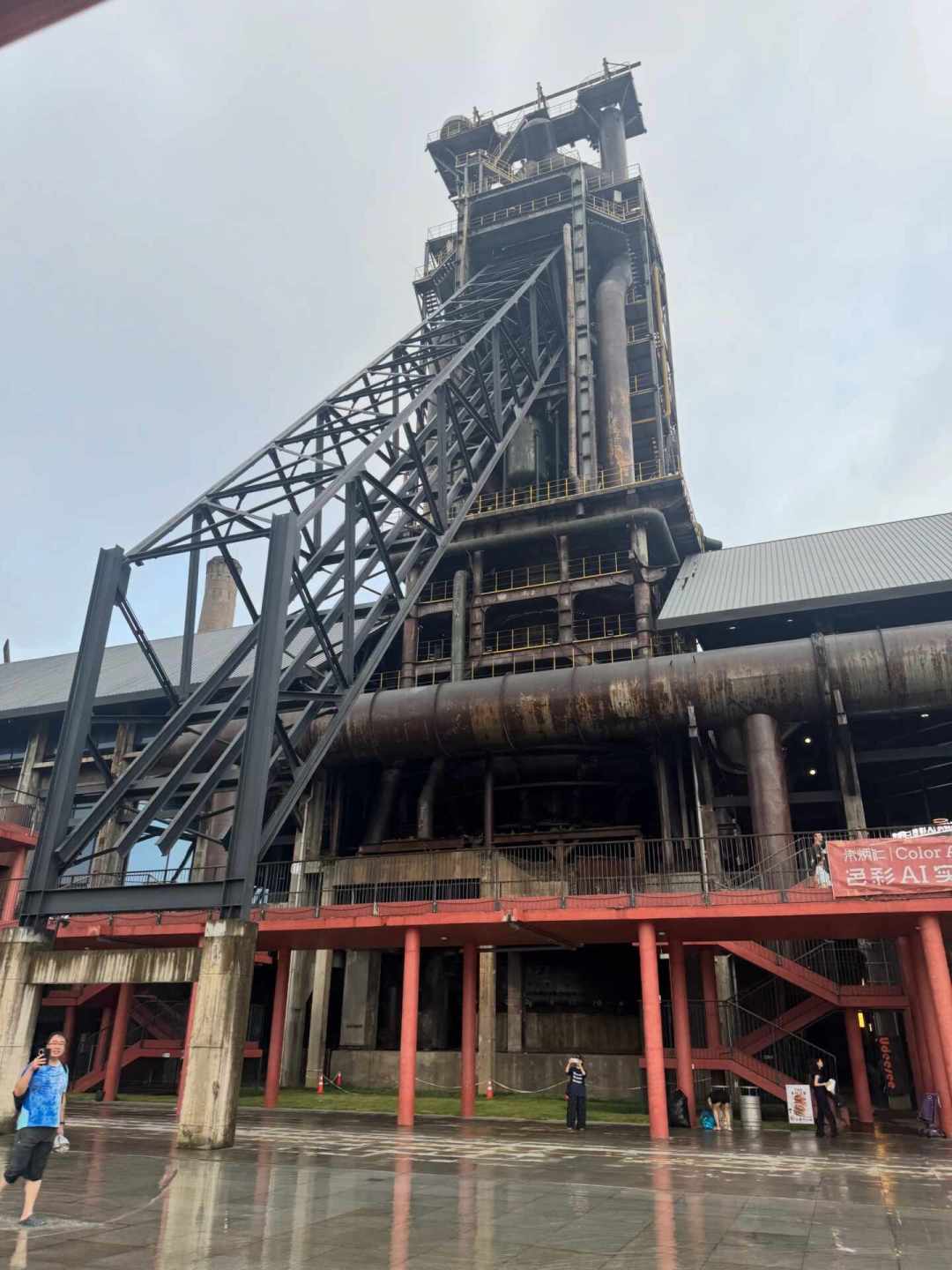杭钢公园的日与夜:免票入场、3块钱一项,为什么一半人在喊yyds、一半人在喊避雷