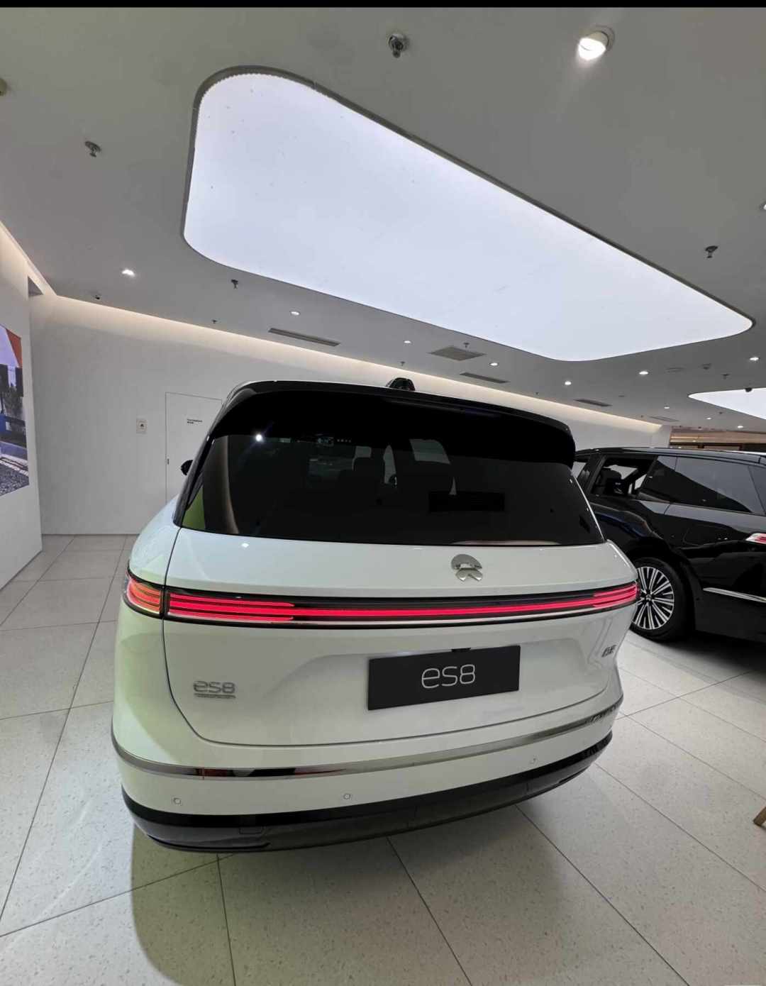蔚来9月权益全出了:ES9开始谈展车,ES8给1万选装基金,但真正的差距在门店怎么谈