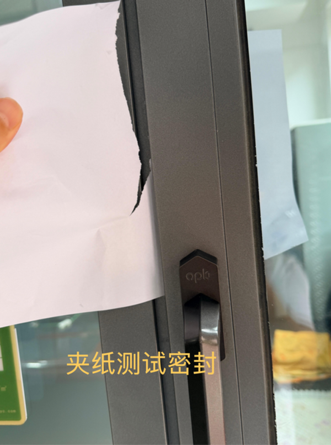 封窗498/㎡和750/㎡,最后哪家掏得多?翻完三平台真实报价单、20年店主的算价拆解和600条评论区晒价,我把3种计价口径、最小计费条款和下单前必问的5句话理清了