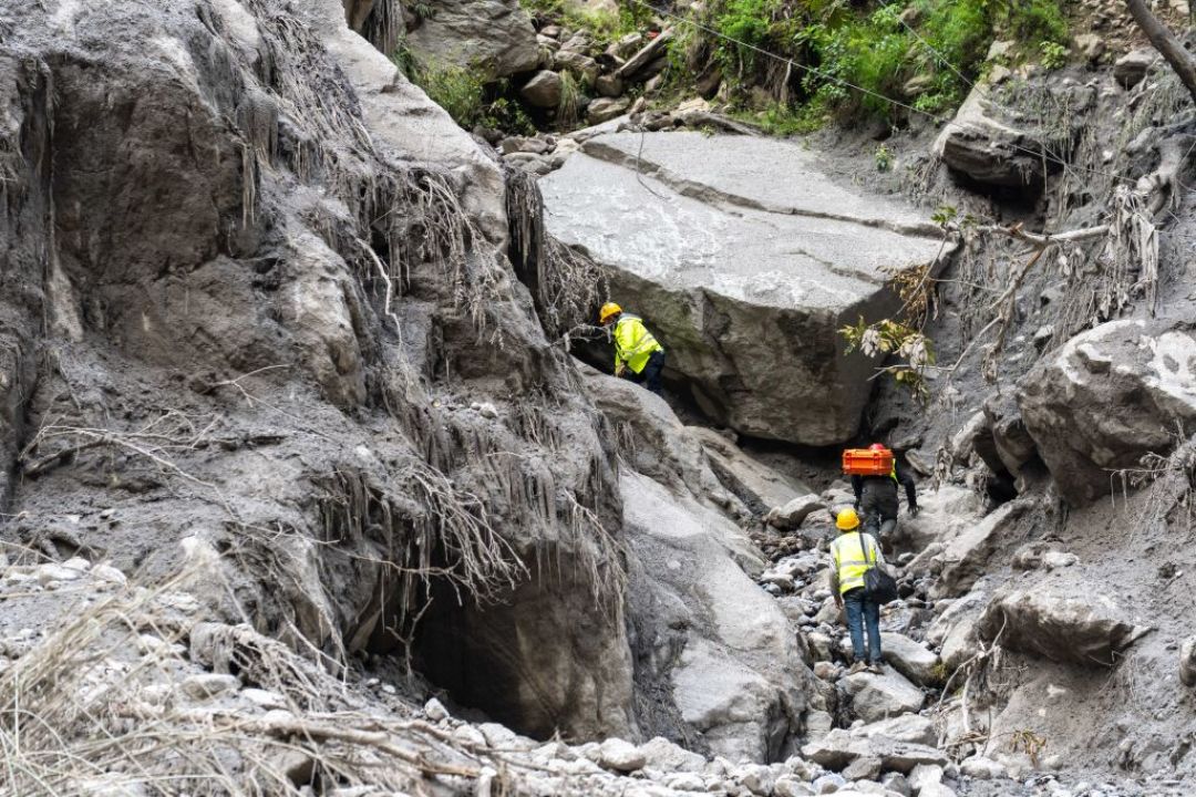 光纤一年涨价4倍,运营商6922万芯公里大单都流标了:家里预埋光纤要趁现在吗?先把一米多少钱的账算完
