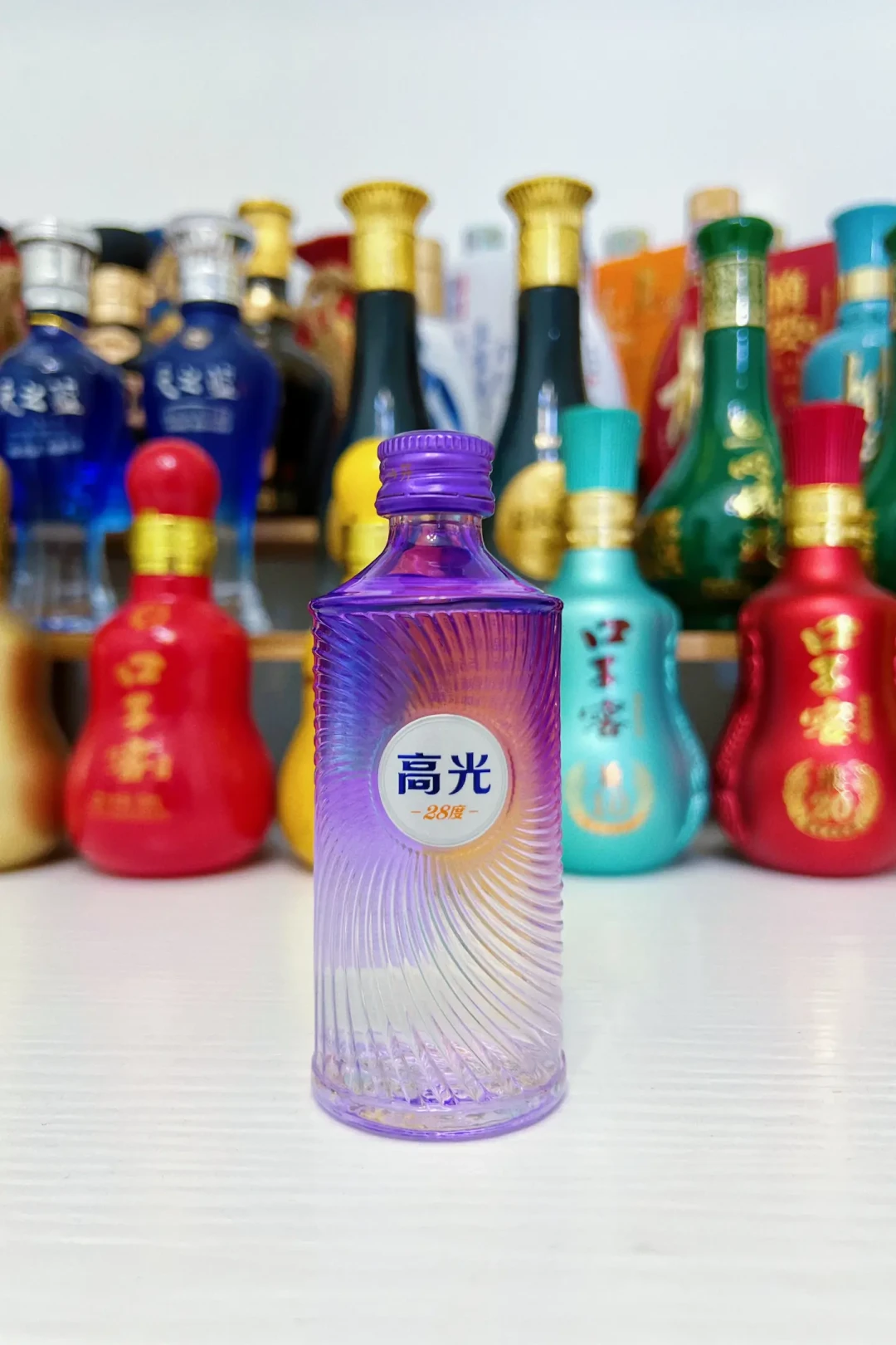 19家酒企14家下滑，调酒圈却被玻汾接盘：这个中秋，年轻人的酒桌要换个喝法