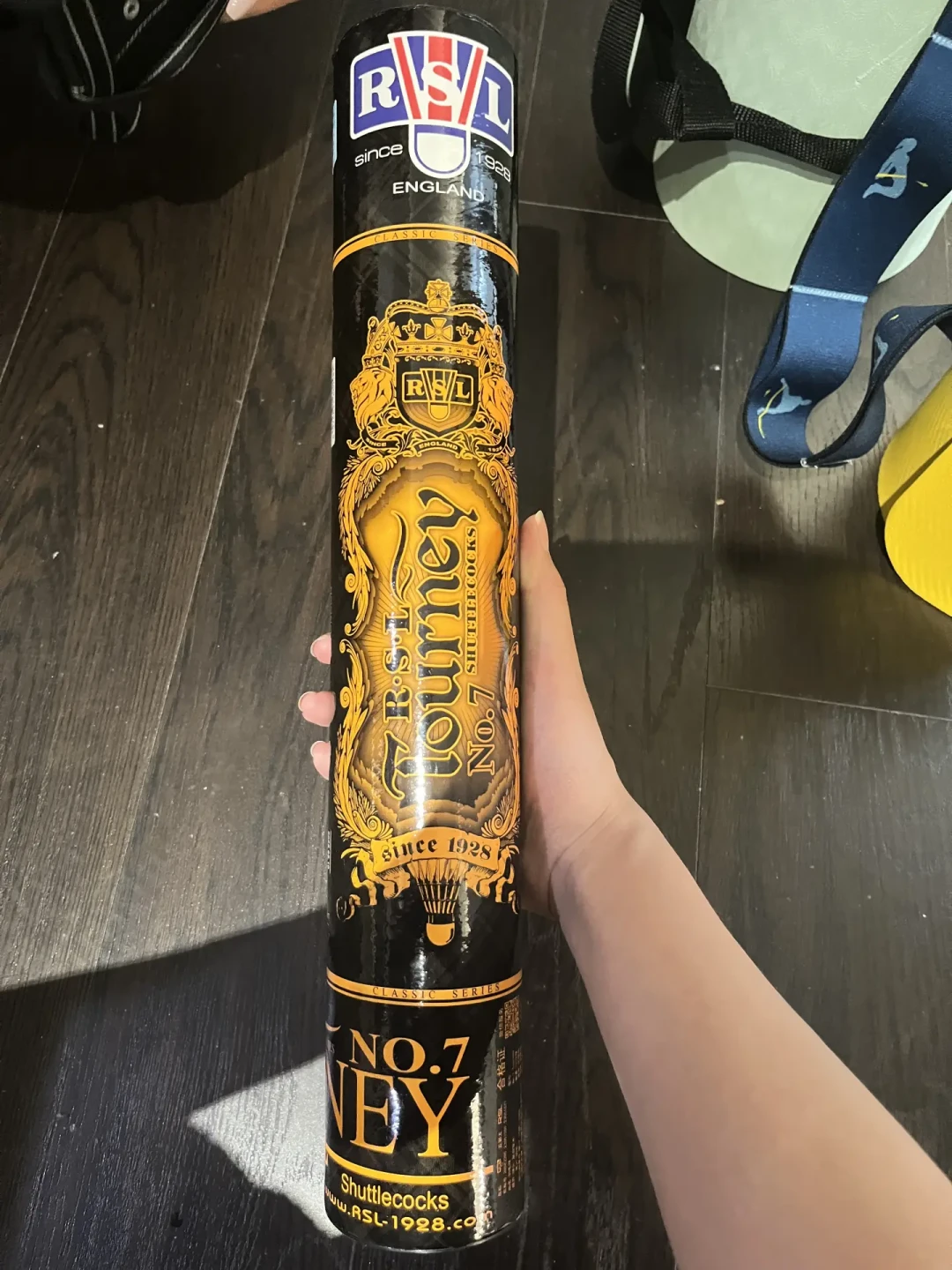 亚狮龙官号“整活”满一年：抽奖帖收藏比点赞还高，开学这波福利到底值不值得蹲