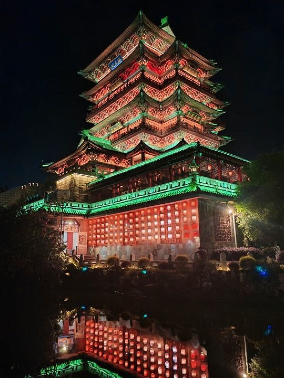王勃逝世1350年,1350人用一篇《滕王阁序》换到终身免票:这篇文最值得一去的季节才刚开始