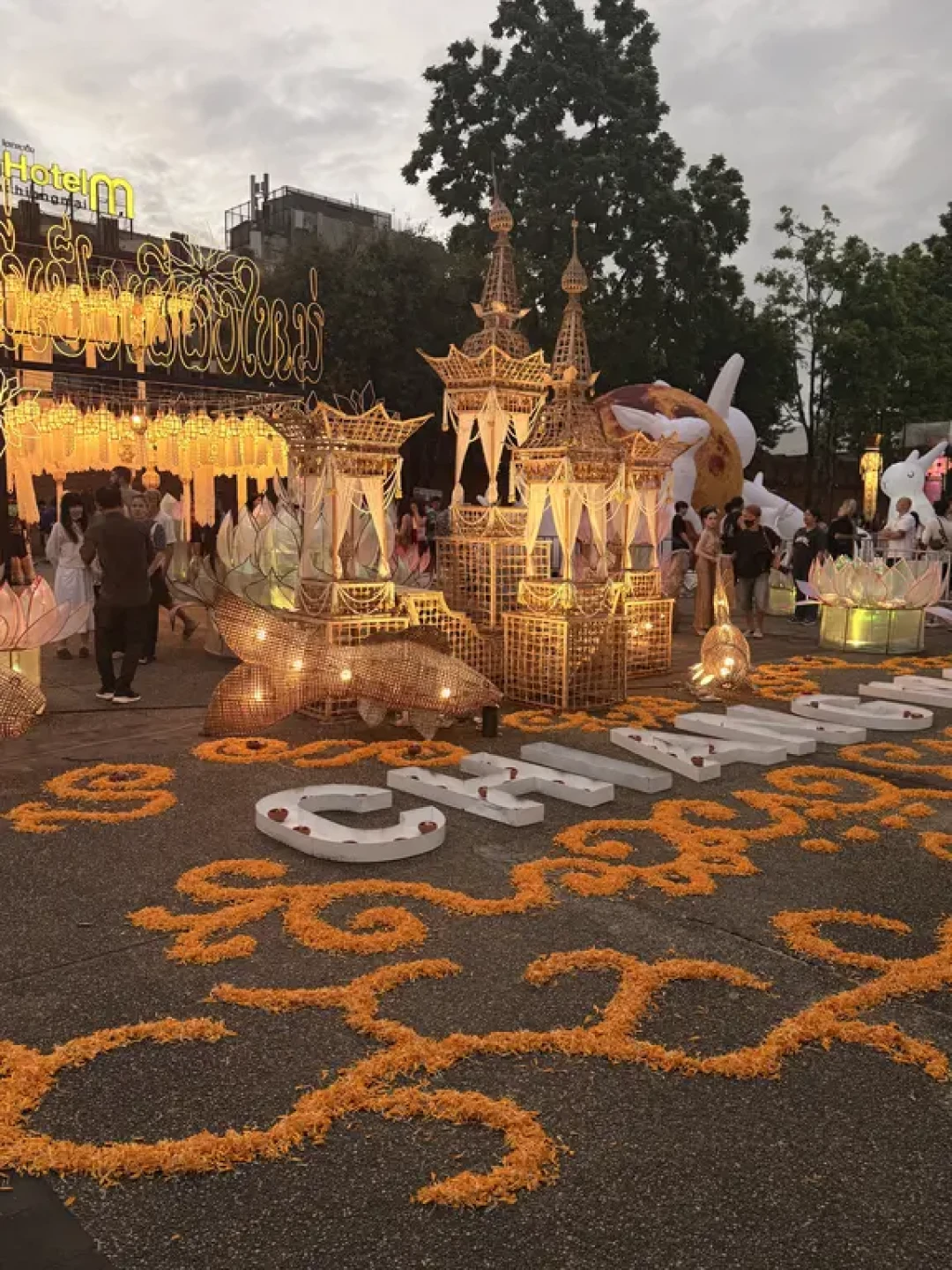清迈天灯节定档11.24-25:去年9月中旬满票下架,今年3个官方场票价表和3档方案我按预算排好了