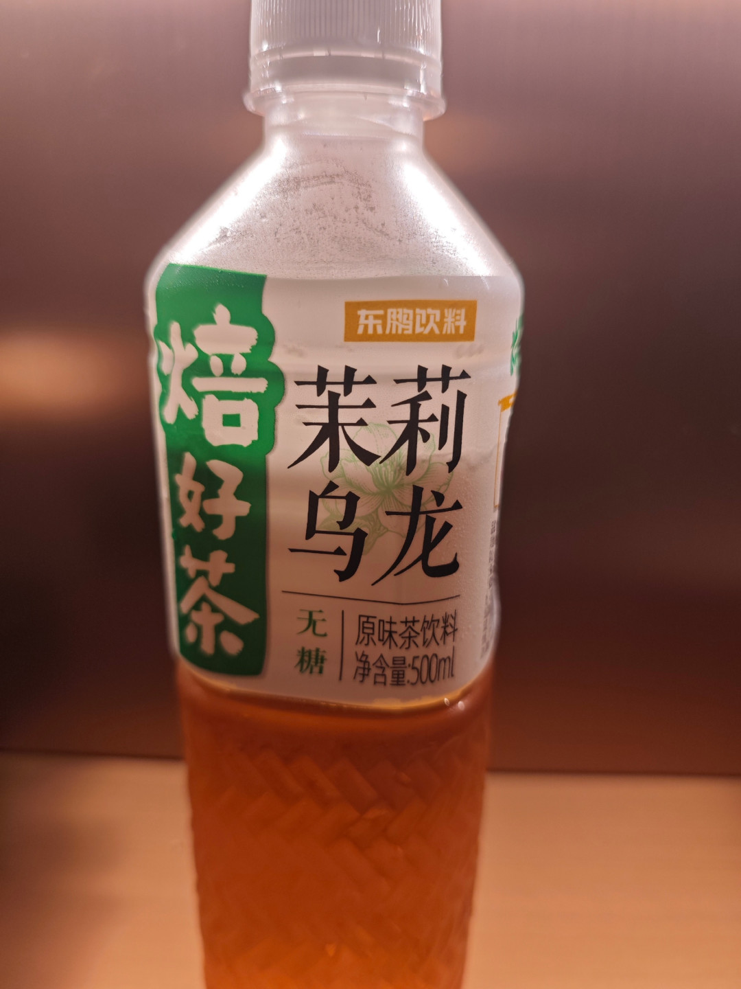 茶饮半年131亿反超包装水、东鹏把茶卖到3块:对完5类渠道价差、避掉4个坑,秋天囤无糖茶的路线理清了