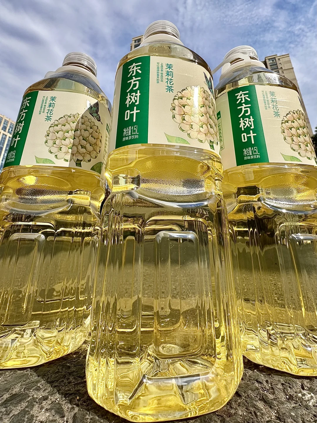 茶饮半年131亿反超包装水、东鹏把茶卖到3块:对完5类渠道价差、避掉4个坑,秋天囤无糖茶的路线理清了