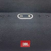 大量JBL Charge 4流入闲鱼，续航15小时还能反向充电，标价350块