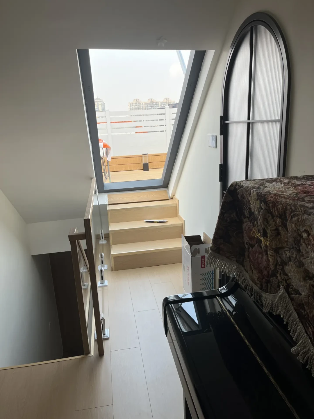雨感天窗的第一场测试,别留给台风:翻完全网电动天窗翻车帖,三档学费和一张验收清单