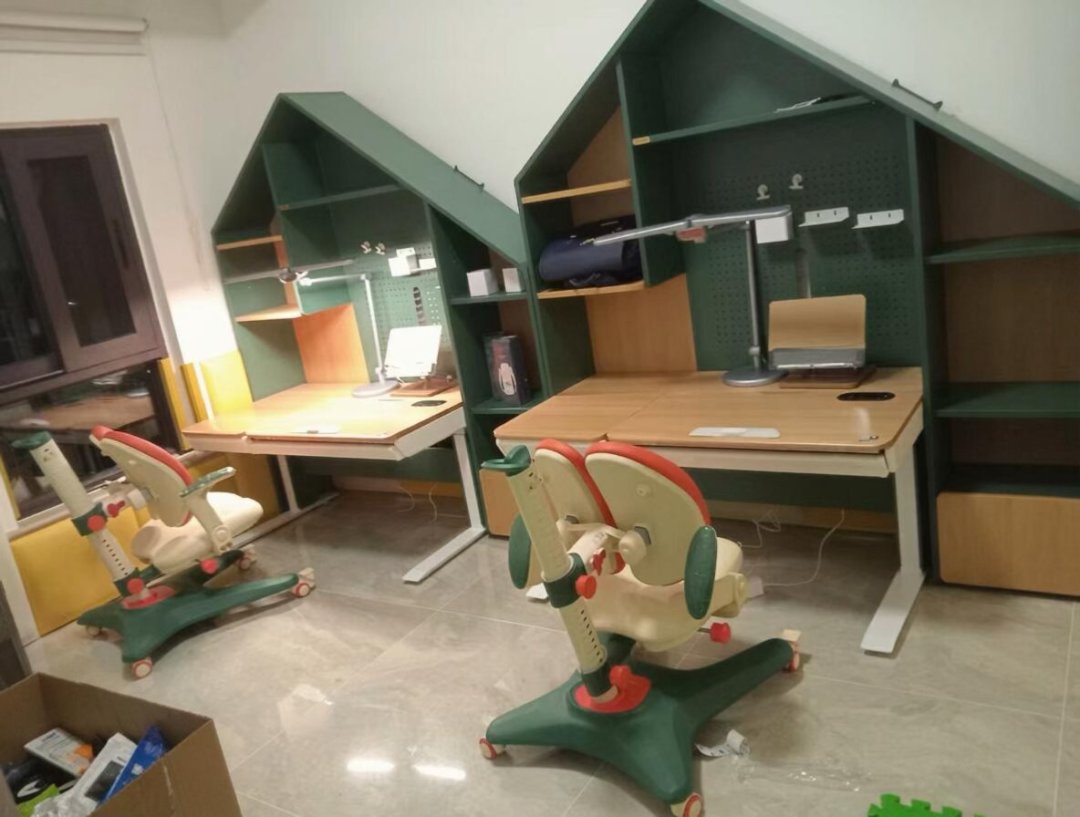 开学前下单的护童桌正在到货:安装师傅走之前,花10分钟查这8个地方