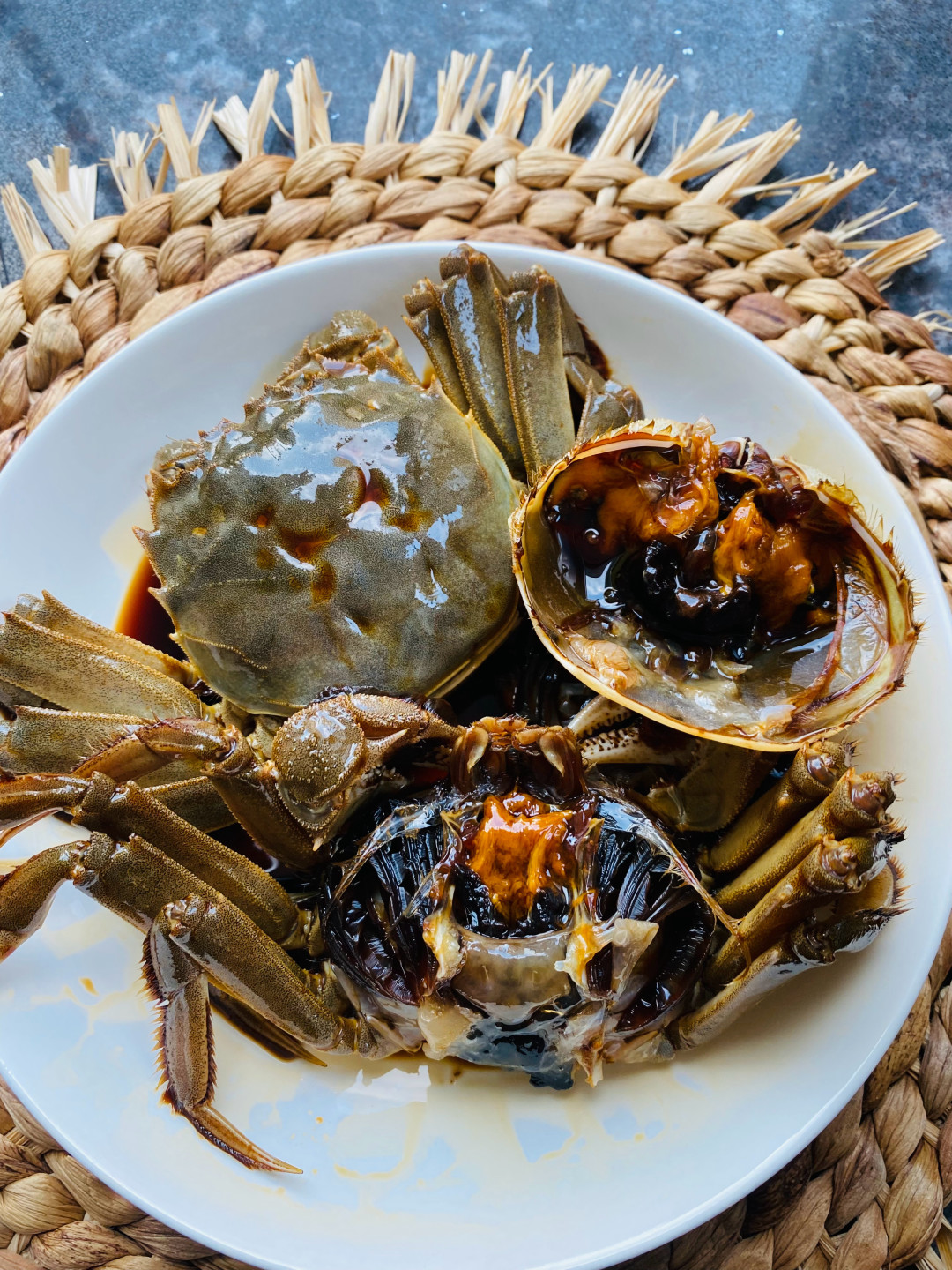 中秋宴席上的金门高粱酒:配什么菜、怎么敬,剩的半瓶别浪费